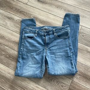 American Eagle high rise stretch jeans size 12- excellent condition